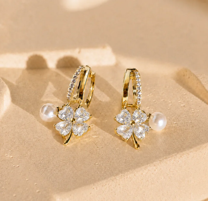 Aretes Estilo Germánico